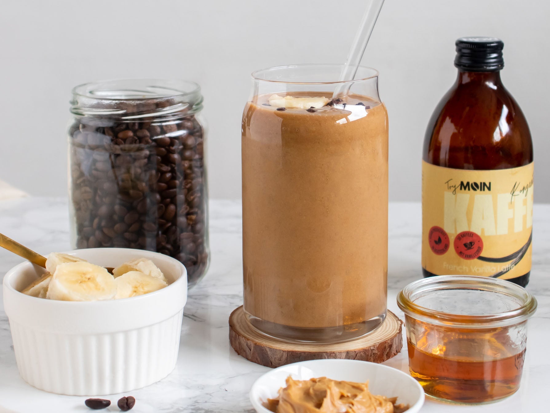Kaffee-Smoothie mit Banane und Erdnussbutter – TryMoin Kaffee-Smoothie mit Banane und Erdnussbutter – TryMoin